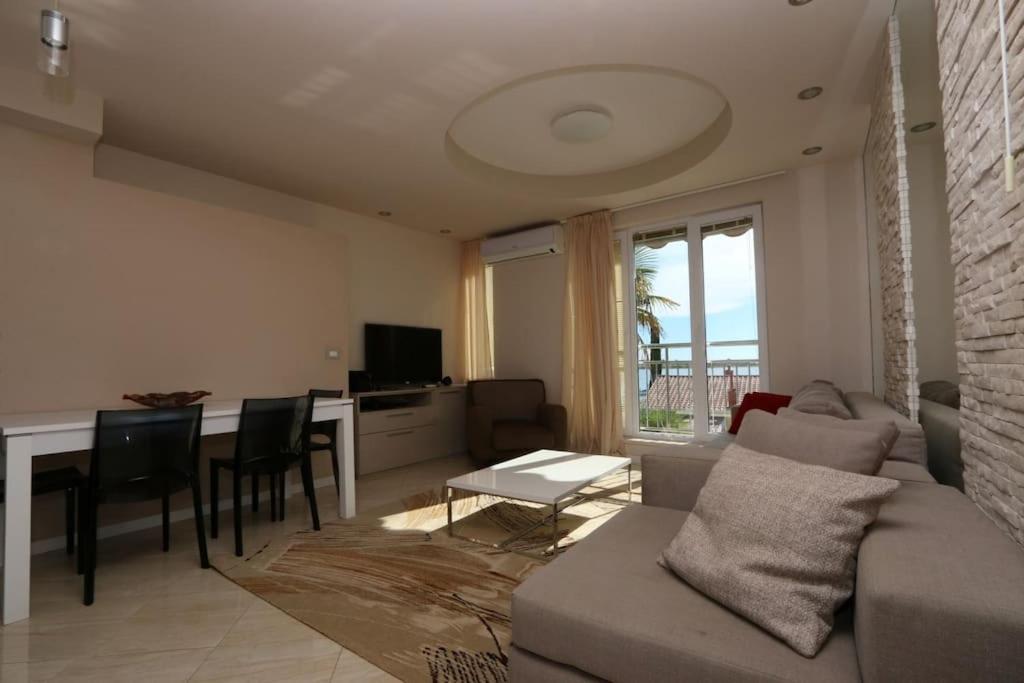 Kristal Paris Resort Novalja Exterior foto